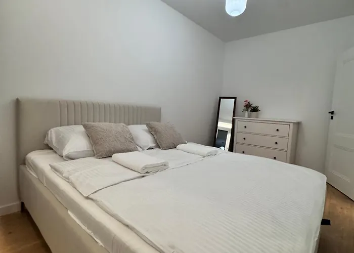 Forest Ix Aleje Jerozolimskie Lejlighed Warszawa